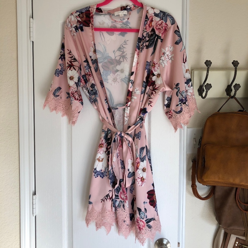 Le Rose Pink Floral Satin Robe